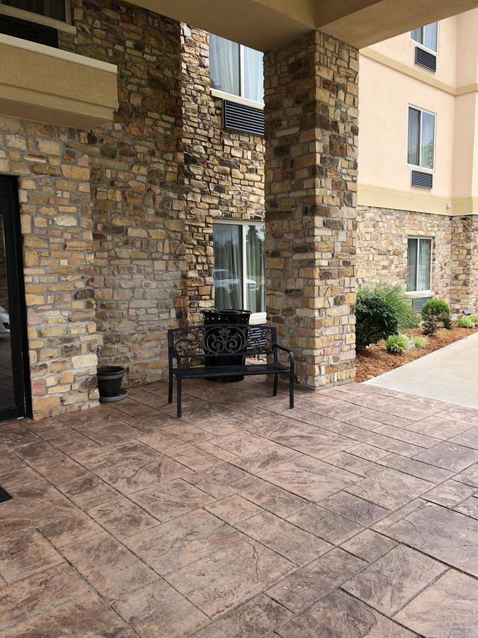Countryview Inn & Suites Robinson Exterior photo