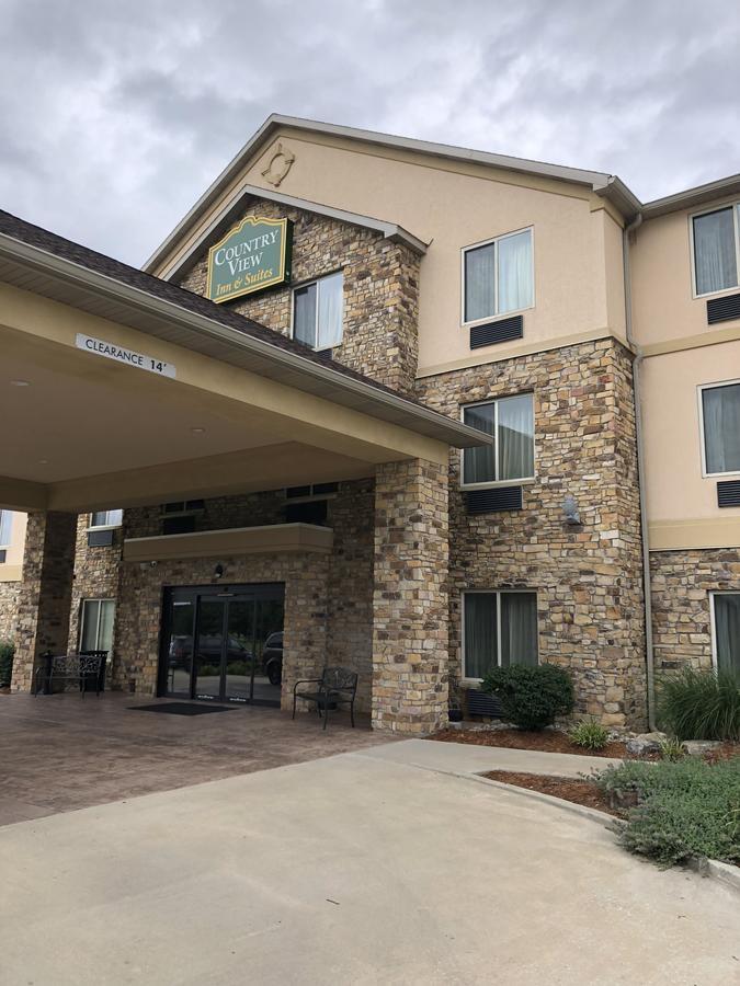 Countryview Inn & Suites Robinson Exterior photo